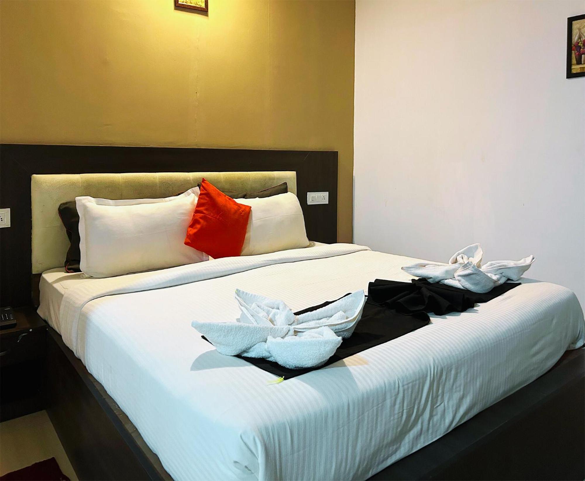 Bay Breeze Resorts & Hotels 모르짐 외부 사진