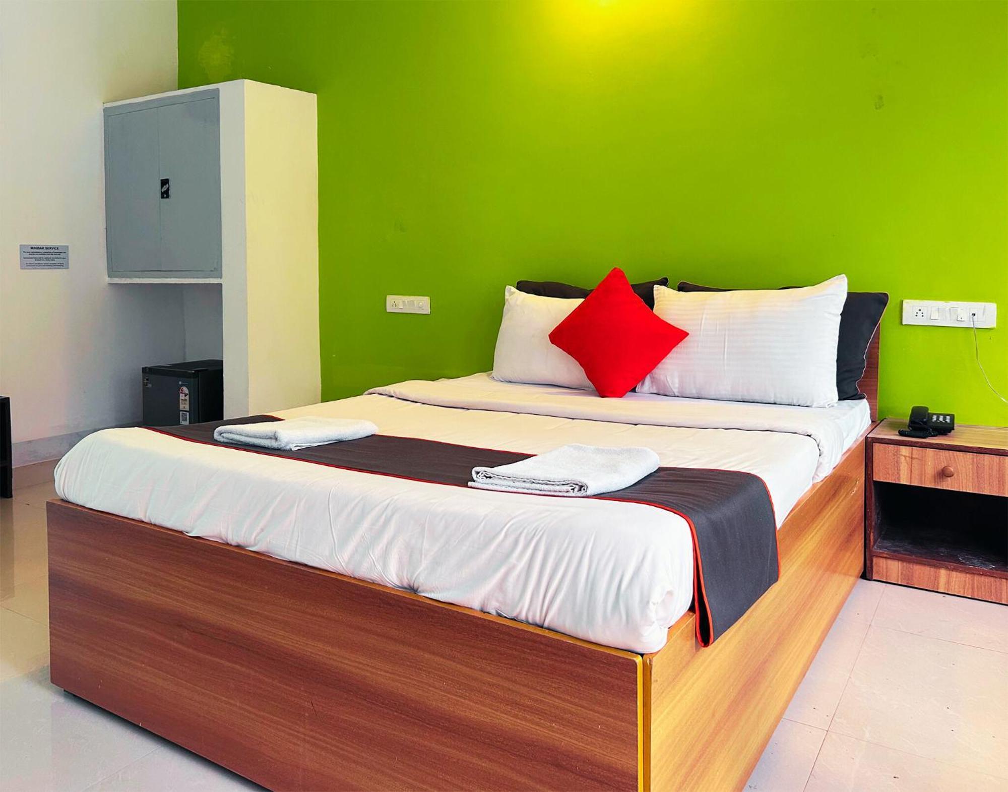 Bay Breeze Resorts & Hotels 모르짐 외부 사진